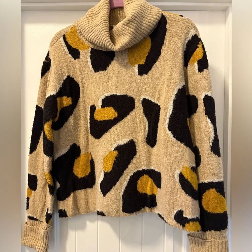 Moth Georgia Turtleneck Leopard Print Sweater by Anthropologie Size Small